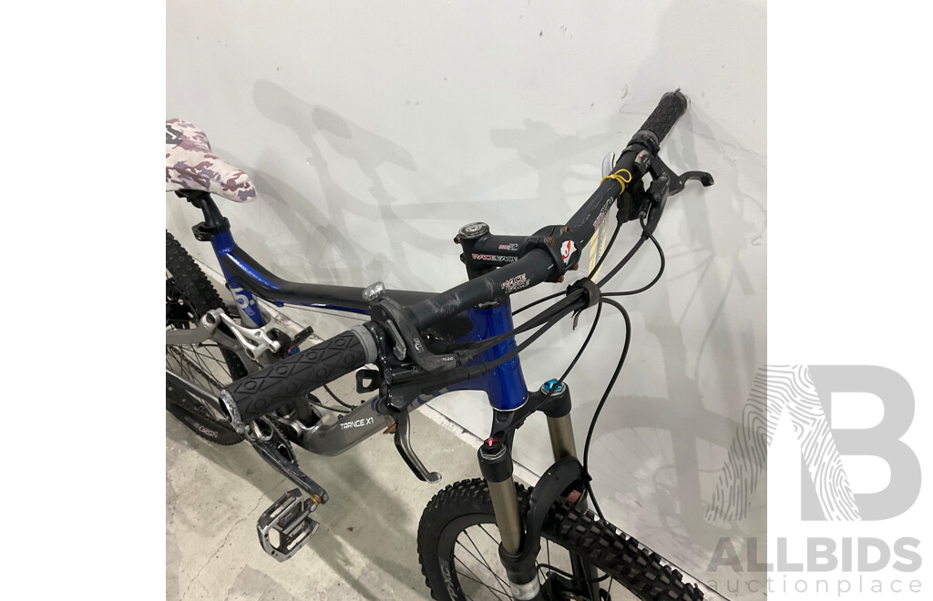 Giant Tarnce X1 Bike - Size 18''