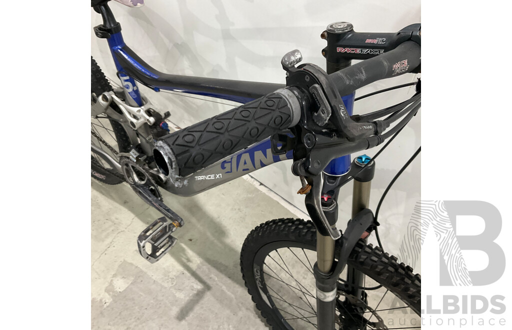 Giant Tarnce X1 Bike - Size 18''