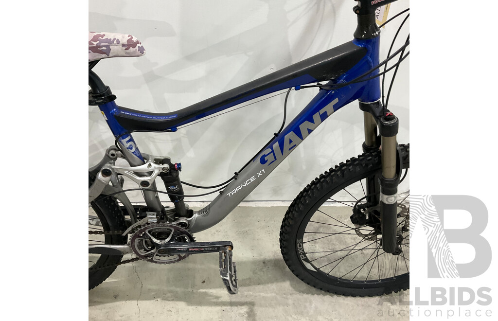 Giant Tarnce X1 Bike - Size 18''