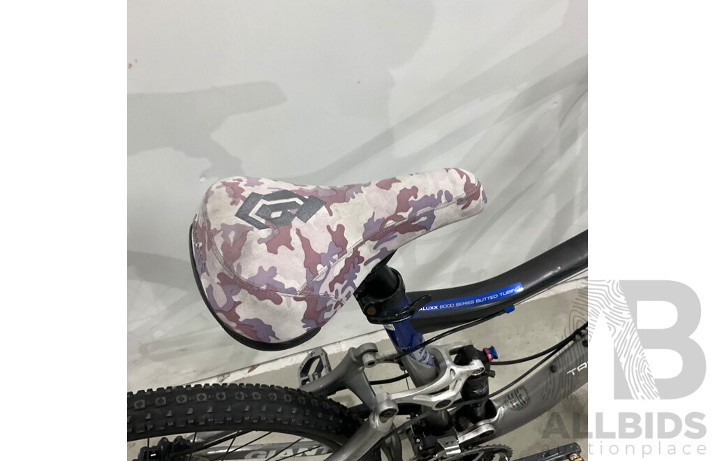 Giant Tarnce X1 Bike - Size 18''
