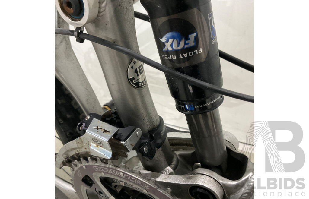 Giant Tarnce X1 Bike - Size 18''