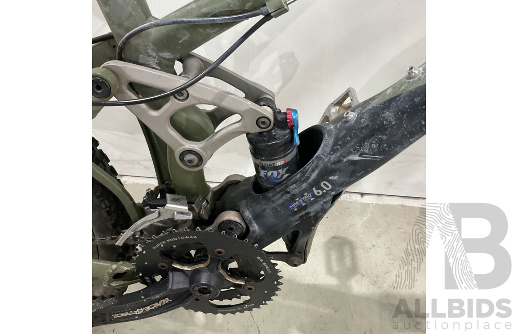 Giant ALUXX 6000 Series Bitted Tubing Bike