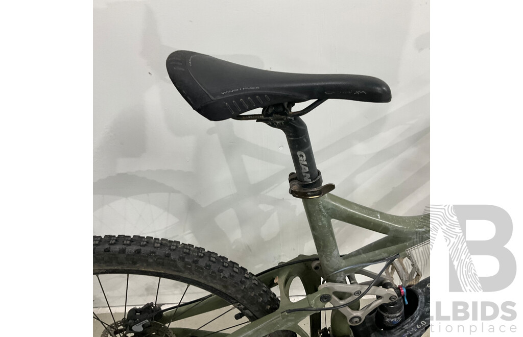 Giant ALUXX 6000 Series Bitted Tubing Bike