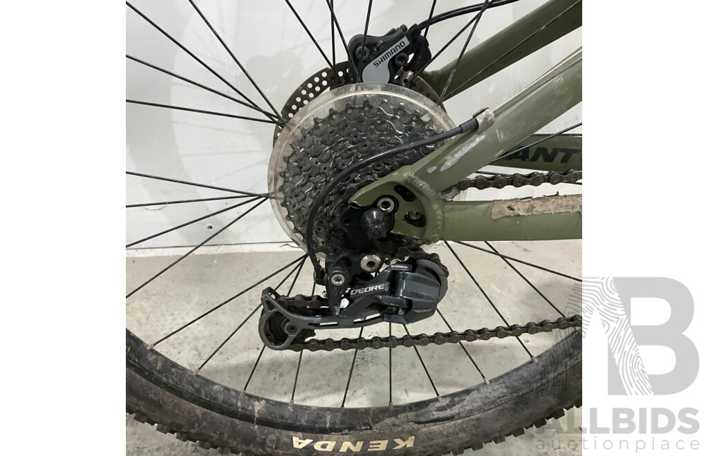 Giant ALUXX 6000 Series Bitted Tubing Bike