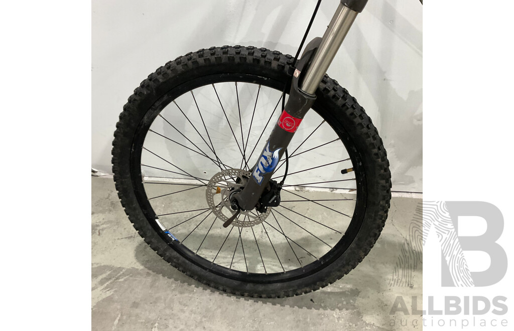 Giant ALUXX 6000 Series Bitted Tubing Bike