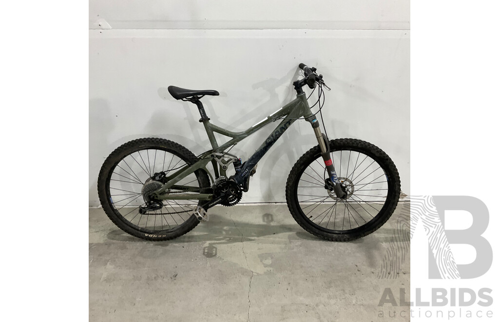 Giant ALUXX 6000 Series Bitted Tubing Bike