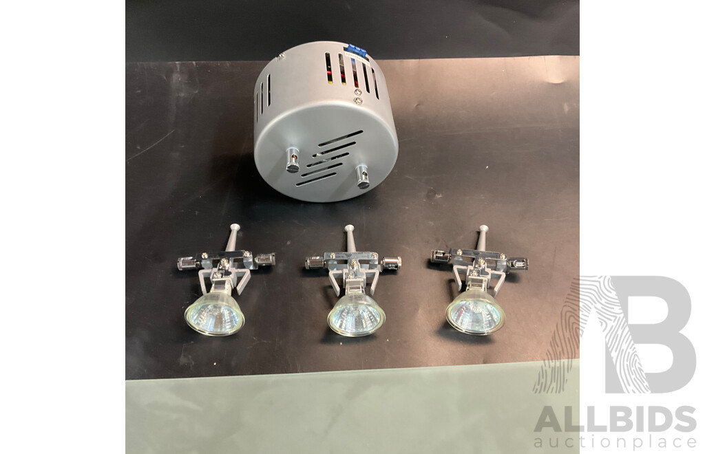 Assorted Light Fitting & Acessories