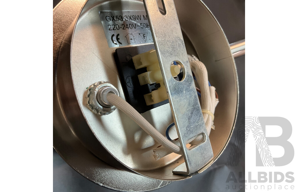 Assorted Light Fitting & Acessories