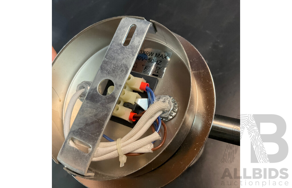 Assorted Light Fitting & Acessories