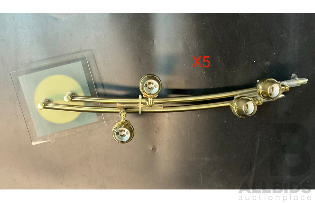 Assorted Light Fitting & Acessories