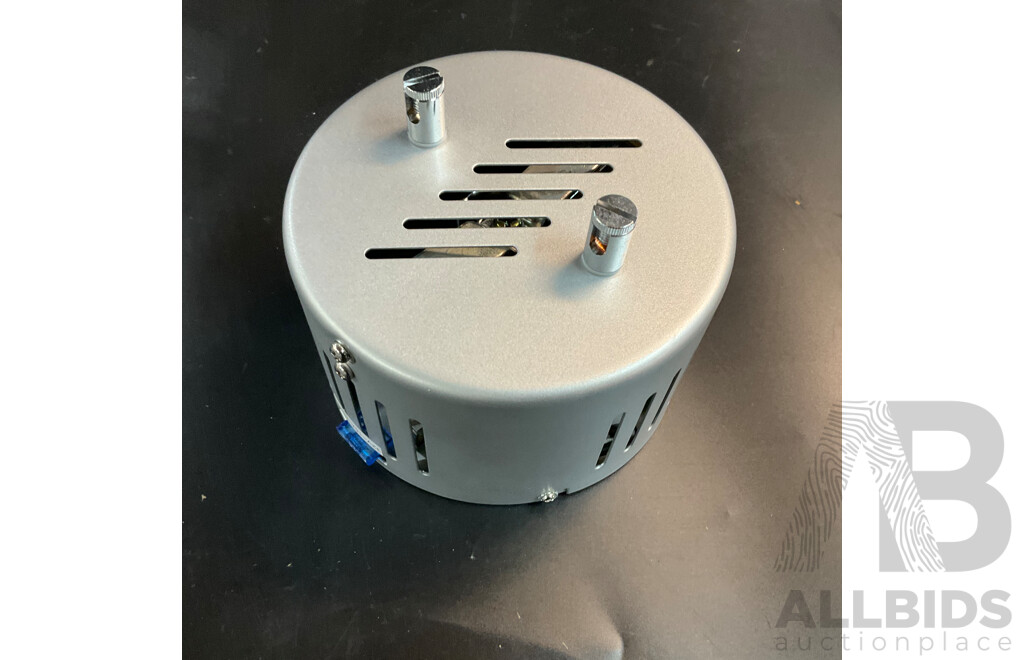 Assorted Light Fitting & Acessories