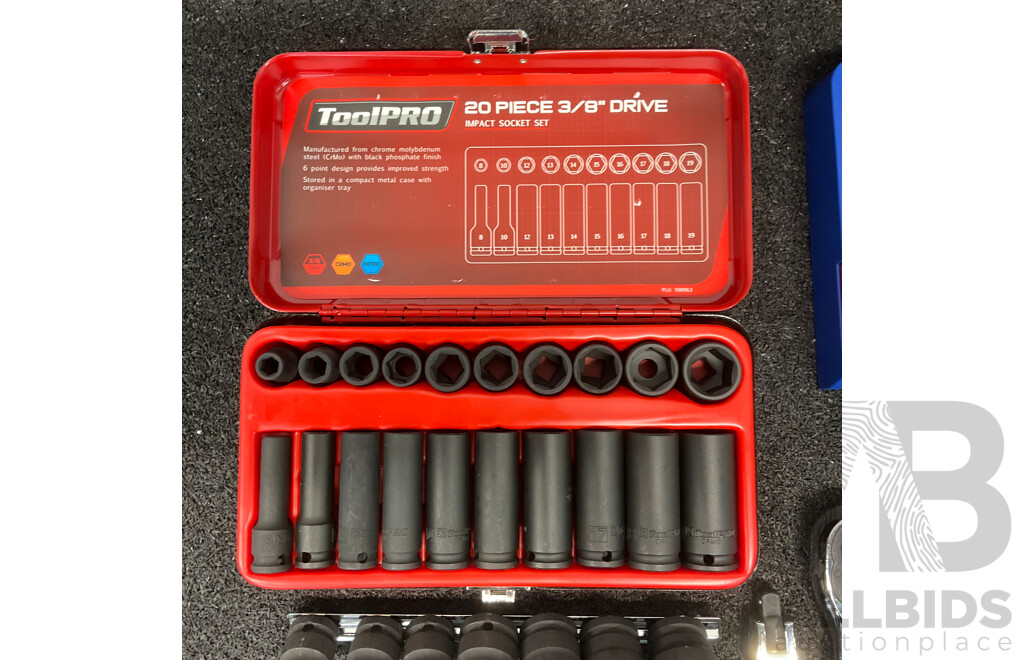 Collection of Various Automotive Tools, Including Ratchet Spanner Set, Socket Set and Others