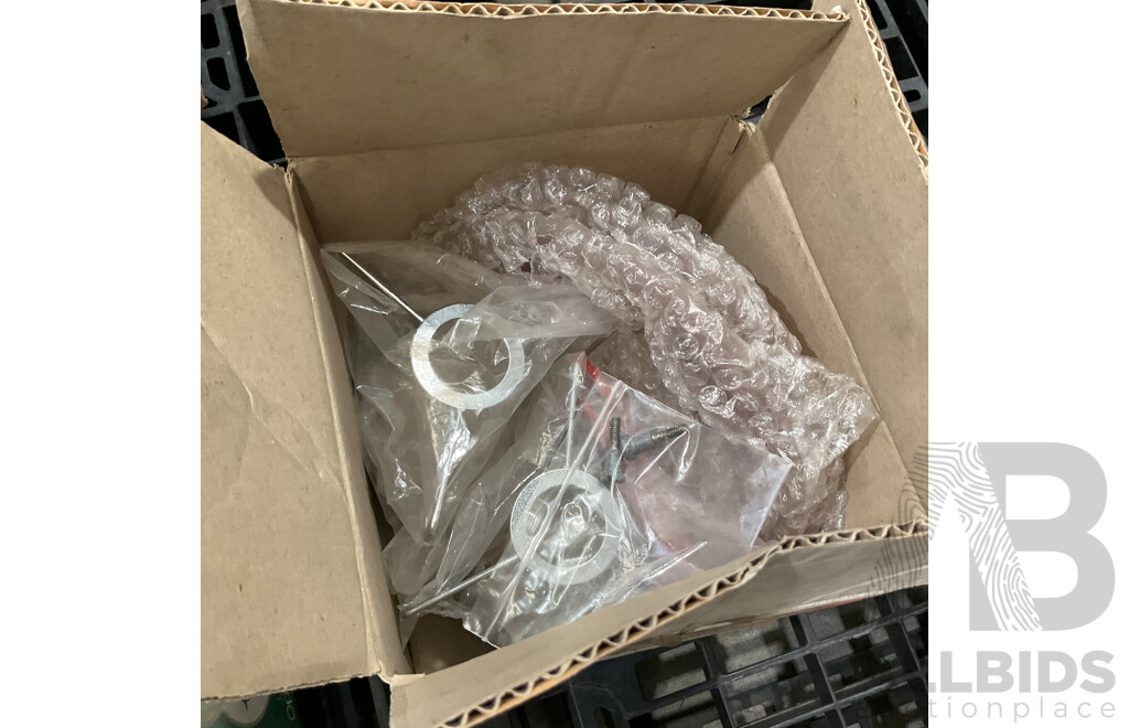 Bulk Lot - Assorted Light Fittings