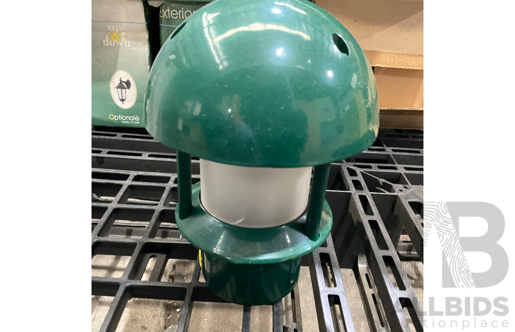 Bulk Lot - Assorted Light Fittings