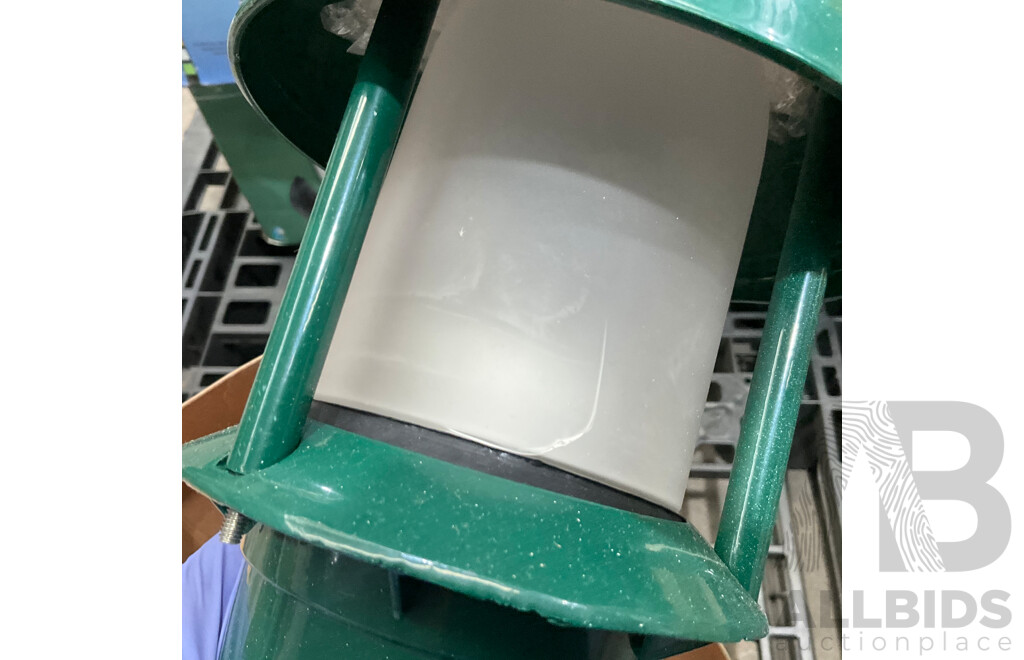 Bulk Lot - Assorted Light Fittings