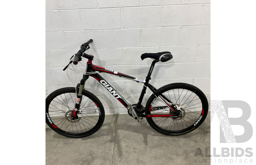 Giant XTC Bike 18''