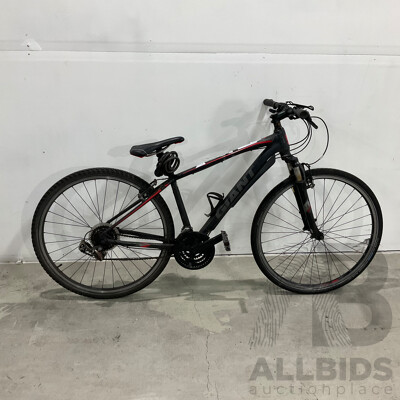 Giant Roam 3 Size S Bike