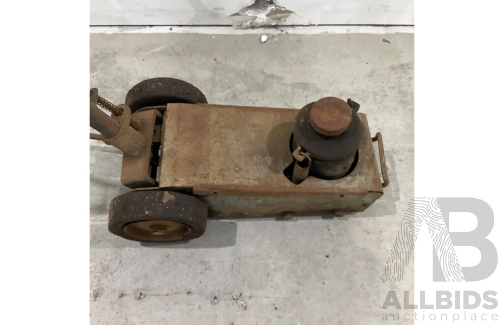 Heavy Duty Clutch Jack