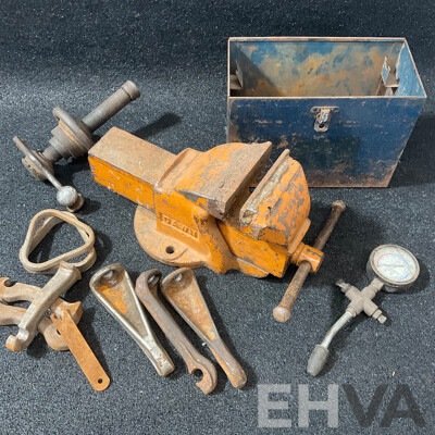 Vintage 4 1/2'' Bench Vise and Compression Tester