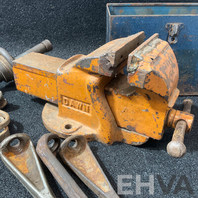 Vintage 4 1/2'' Bench Vise and Compression Tester