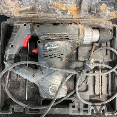 Assorted MAKITA Angle Grinders for Parts and OZITO Hammer Drill - Lot of 4