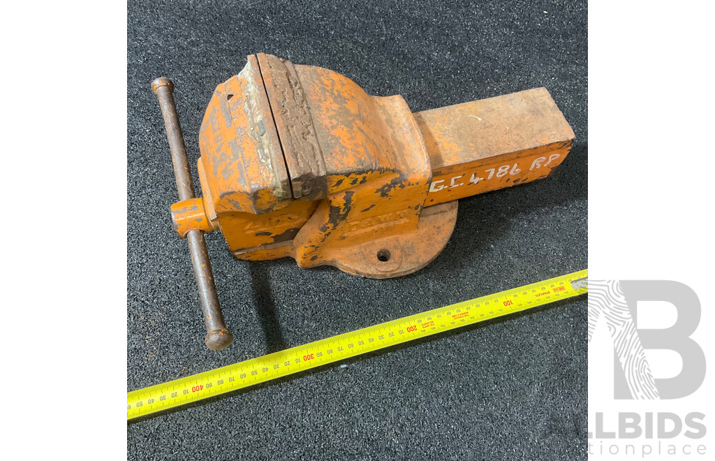 Vintage 4 1/2'' Bench Vise and Compression Tester