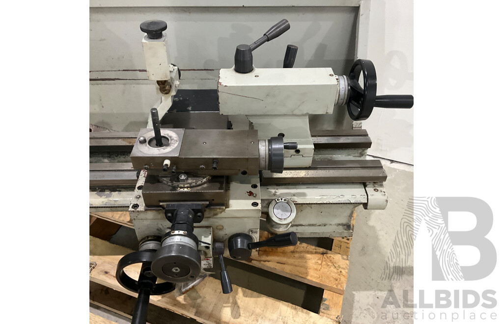 HAFCO AL-250G Bench Lathe