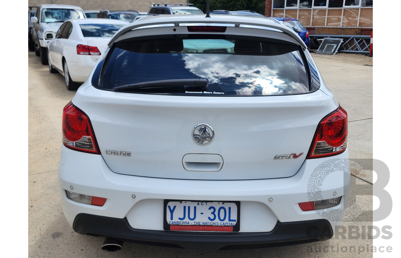 11/2013 Holden Cruze SRi V JH MY13 5d Hatchback White 1.4L