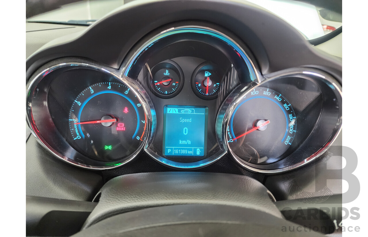 11/2013 Holden Cruze SRi V JH MY13 5d Hatchback White 1.4L