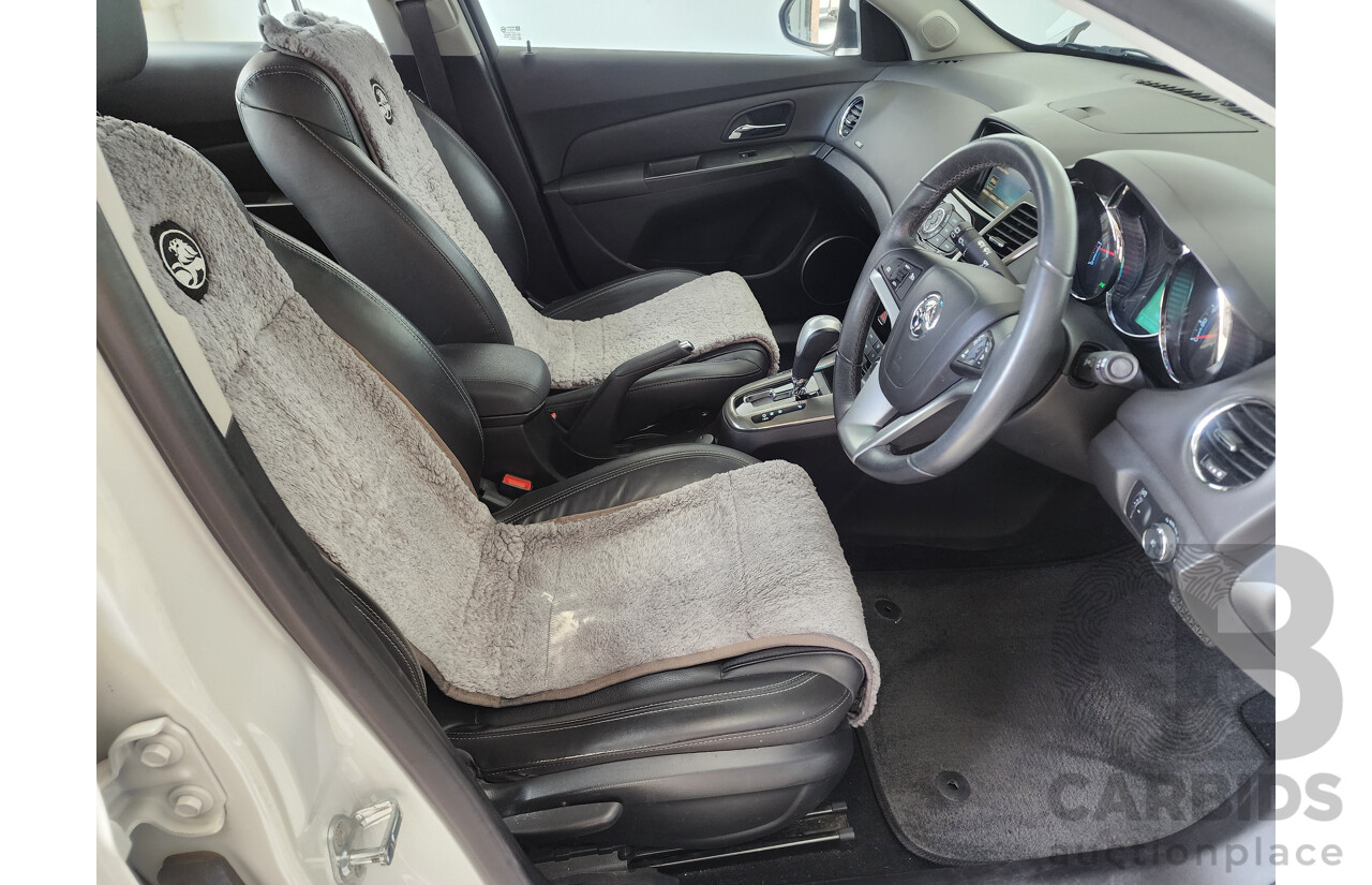 11/2013 Holden Cruze SRi V JH MY13 5d Hatchback White 1.4L