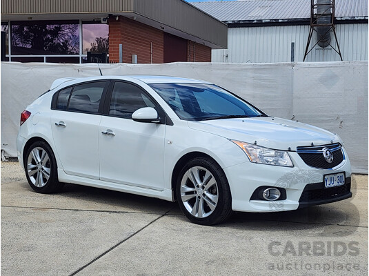 11/2013 Holden Cruze SRi V JH MY13 5d Hatchback White 1.4L