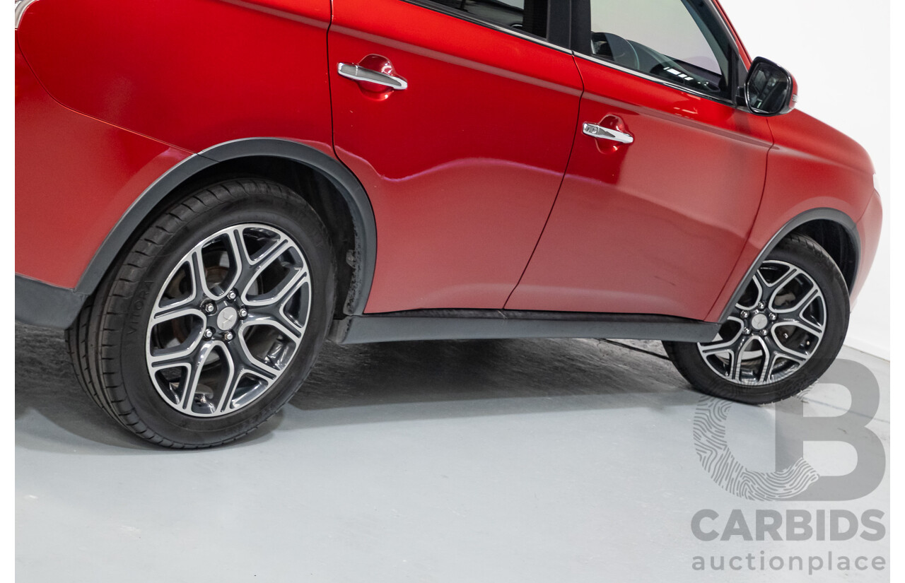 11/2014 Mitsubishi Outlander Aspire (AWD) ZJ MY14.5 4D Wagon Rally Red Metallic Turbo Diesel 2.3L