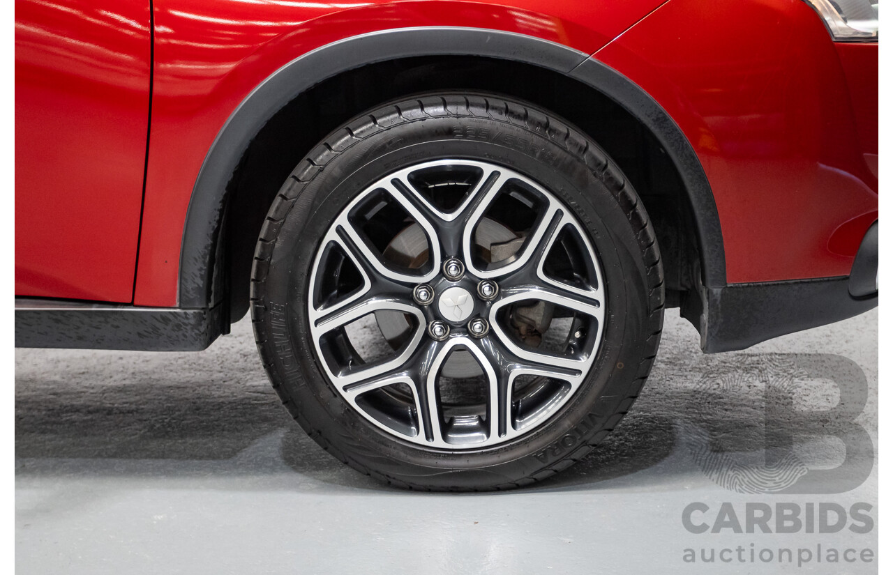 11/2014 Mitsubishi Outlander Aspire (AWD) ZJ MY14.5 4D Wagon Rally Red Metallic Turbo Diesel 2.3L