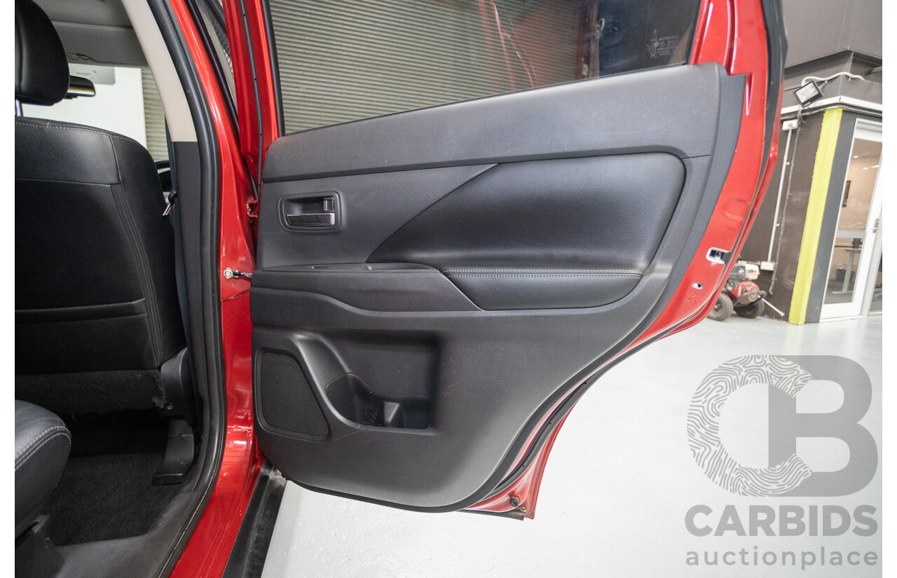 11/2014 Mitsubishi Outlander Aspire (AWD) ZJ MY14.5 4D Wagon Rally Red Metallic Turbo Diesel 2.3L