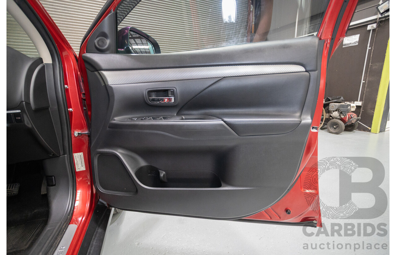 11/2014 Mitsubishi Outlander Aspire (AWD) ZJ MY14.5 4D Wagon Rally Red Metallic Turbo Diesel 2.3L
