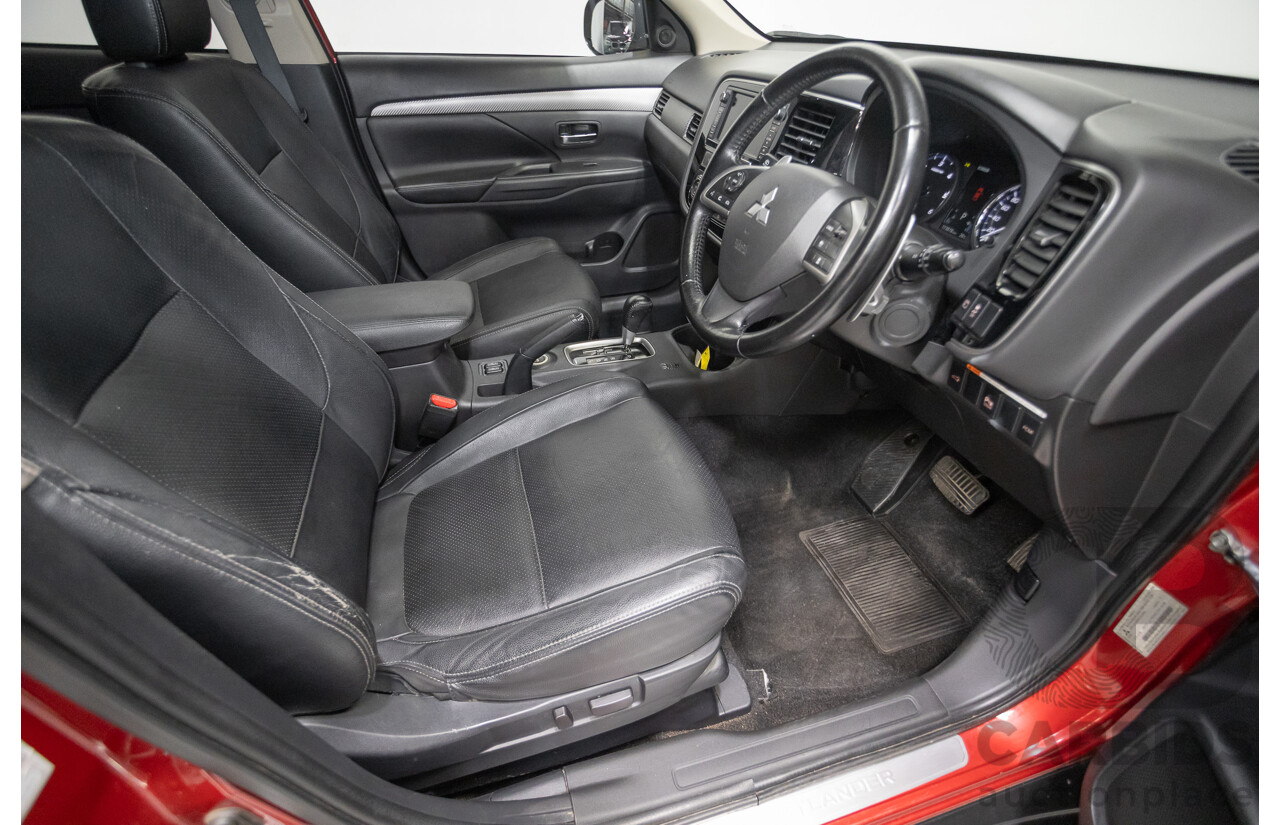 11/2014 Mitsubishi Outlander Aspire (AWD) ZJ MY14.5 4D Wagon Rally Red Metallic Turbo Diesel 2.3L