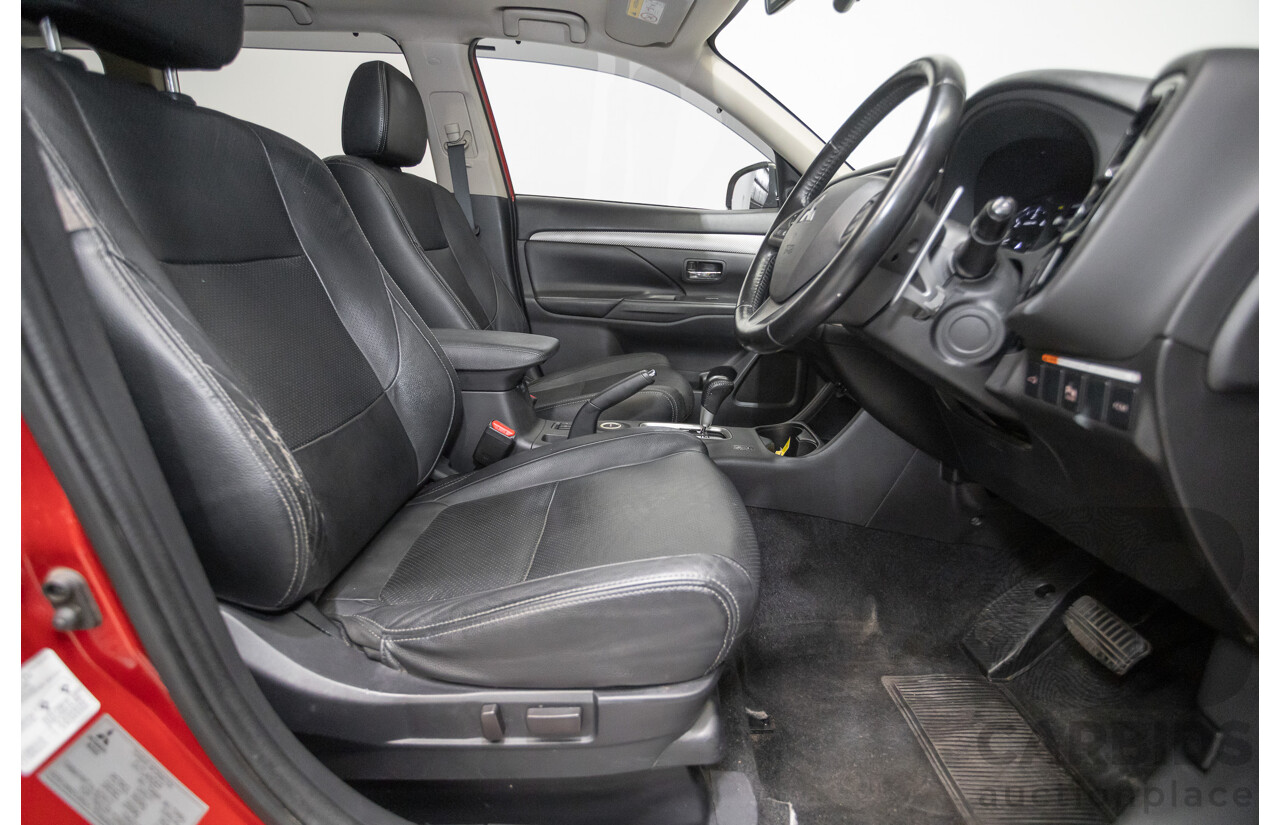 11/2014 Mitsubishi Outlander Aspire (AWD) ZJ MY14.5 4D Wagon Rally Red Metallic Turbo Diesel 2.3L