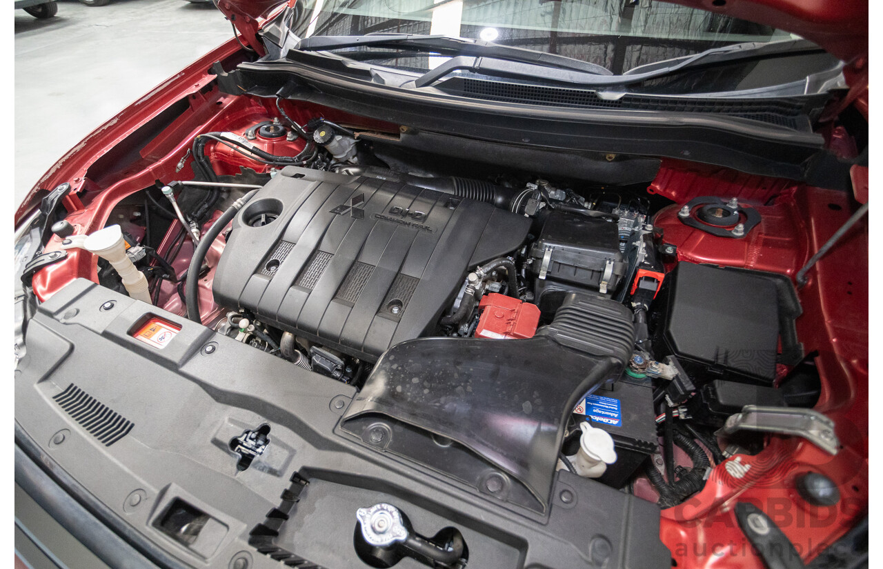 11/2014 Mitsubishi Outlander Aspire (AWD) ZJ MY14.5 4D Wagon Rally Red Metallic Turbo Diesel 2.3L