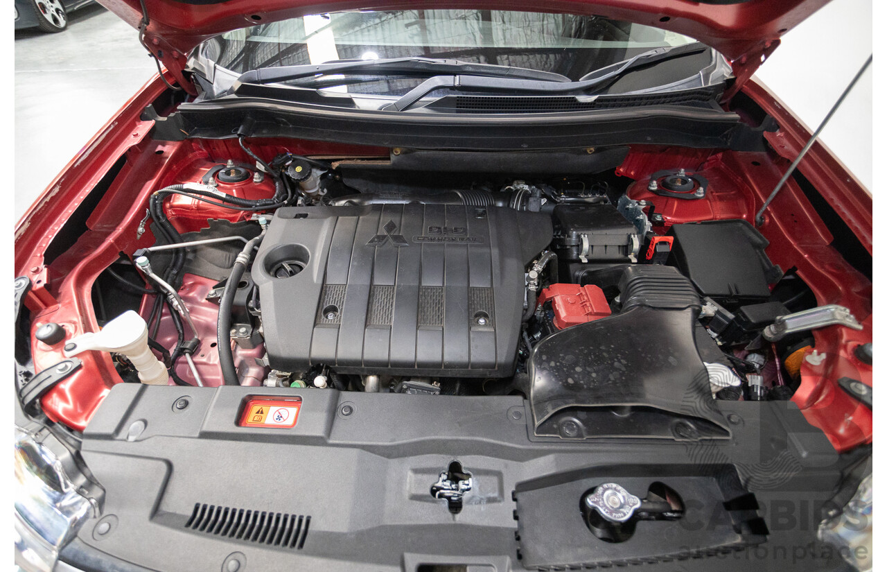 11/2014 Mitsubishi Outlander Aspire (AWD) ZJ MY14.5 4D Wagon Rally Red Metallic Turbo Diesel 2.3L