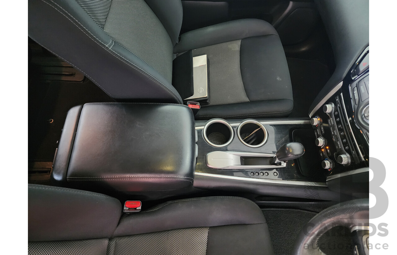 2/2018 Nissan Pathfinder ST (4x2) R52 MY17 series 4d Wagon Silver 3.5L