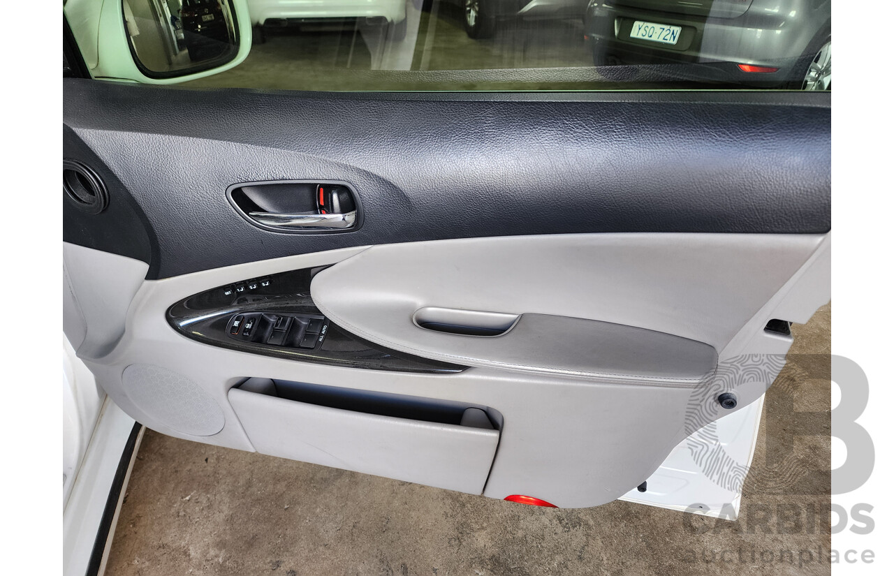 9/2006 Lexus Gs300 Sport Luxury GRS190R 4d Sedan White 3.0L