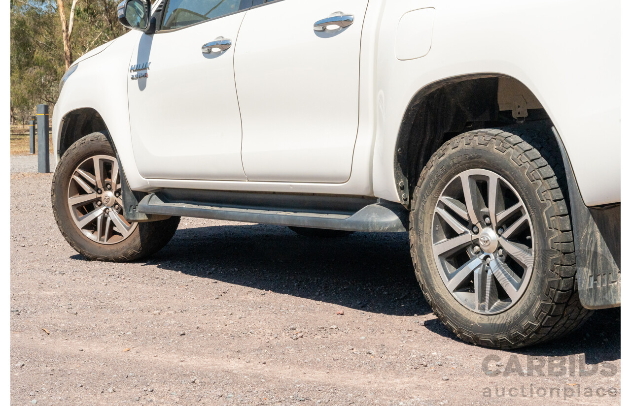 12/2017 Toyota Hilux SR5 (4x4) GUN126R Dual Cab Utility Glacier White Turbo Diesel 2.8L