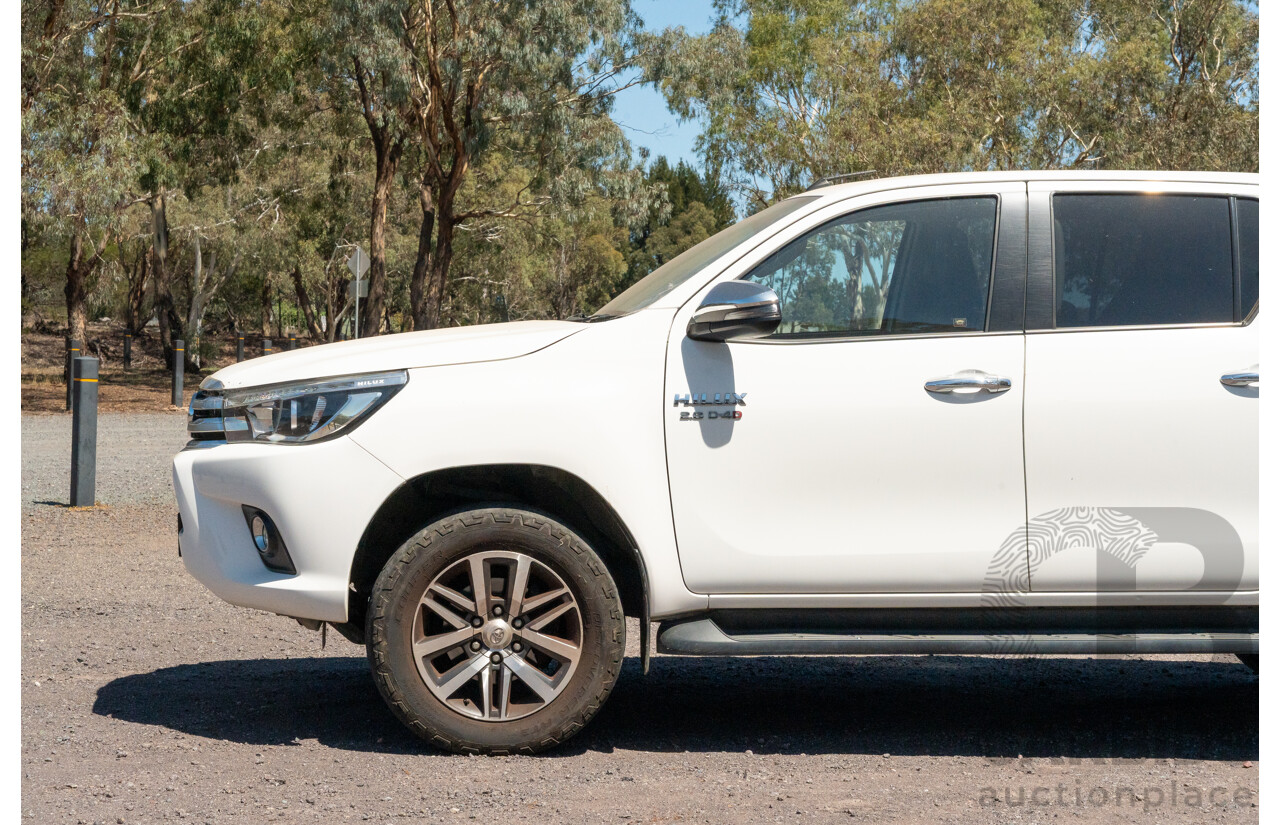 12/2017 Toyota Hilux SR5 (4x4) GUN126R Dual Cab Utility Glacier White Turbo Diesel 2.8L