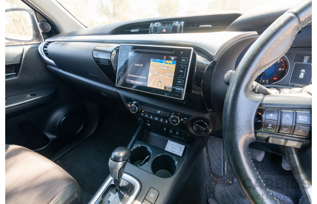 12/2017 Toyota Hilux SR5 (4x4) GUN126R Dual Cab Utility Glacier White Turbo Diesel 2.8L