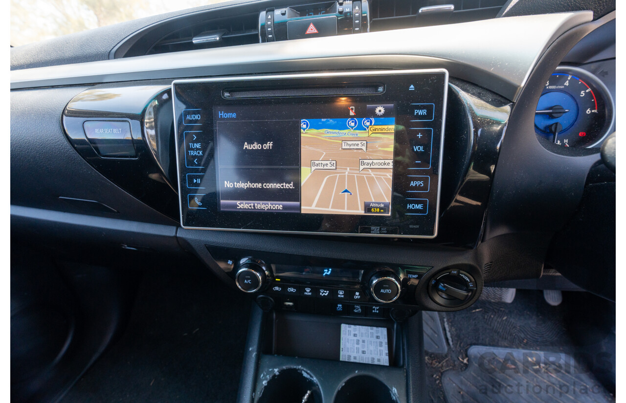 12/2017 Toyota Hilux SR5 (4x4) GUN126R Dual Cab Utility Glacier White Turbo Diesel 2.8L