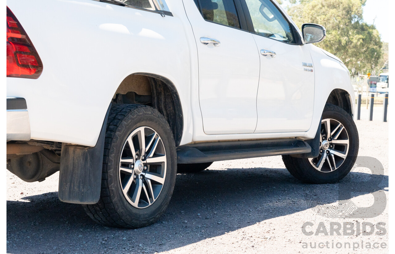12/2017 Toyota Hilux SR5 (4x4) GUN126R Dual Cab Utility Glacier White Turbo Diesel 2.8L