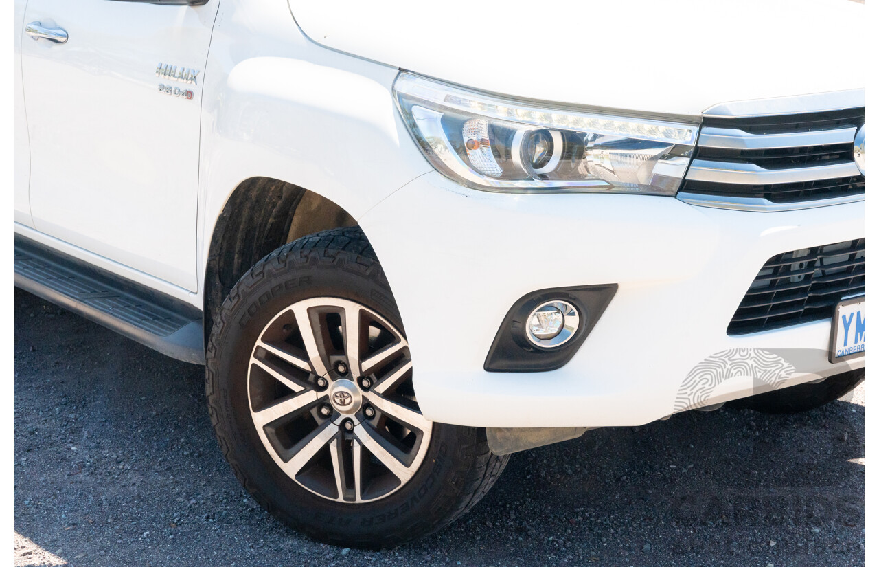 12/2017 Toyota Hilux SR5 (4x4) GUN126R Dual Cab Utility Glacier White Turbo Diesel 2.8L