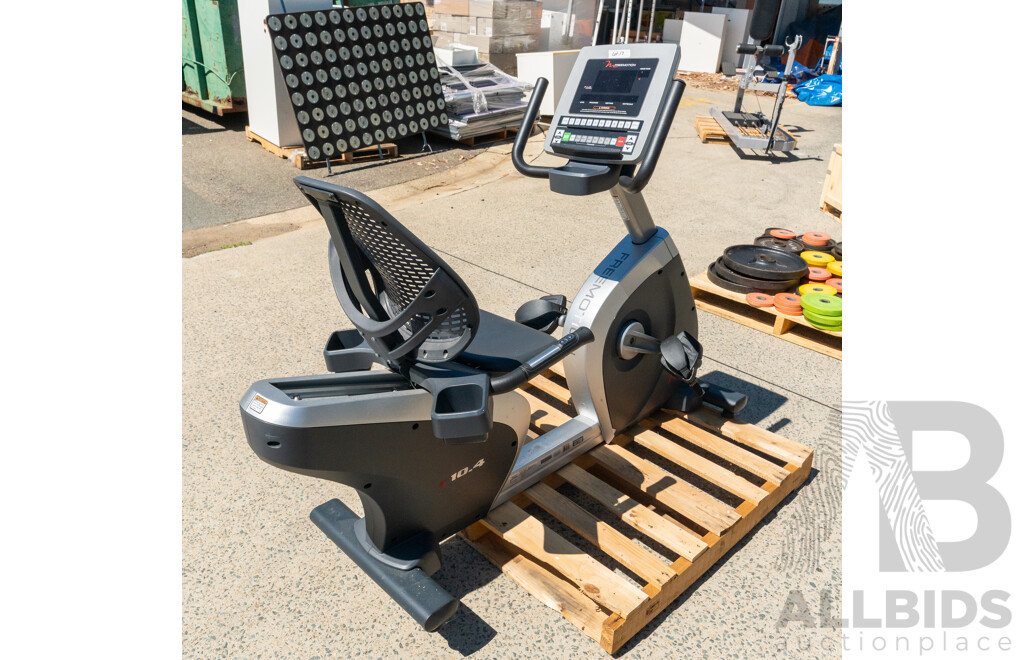 12/2014 Freemotion Commercial Recumbent Bike
