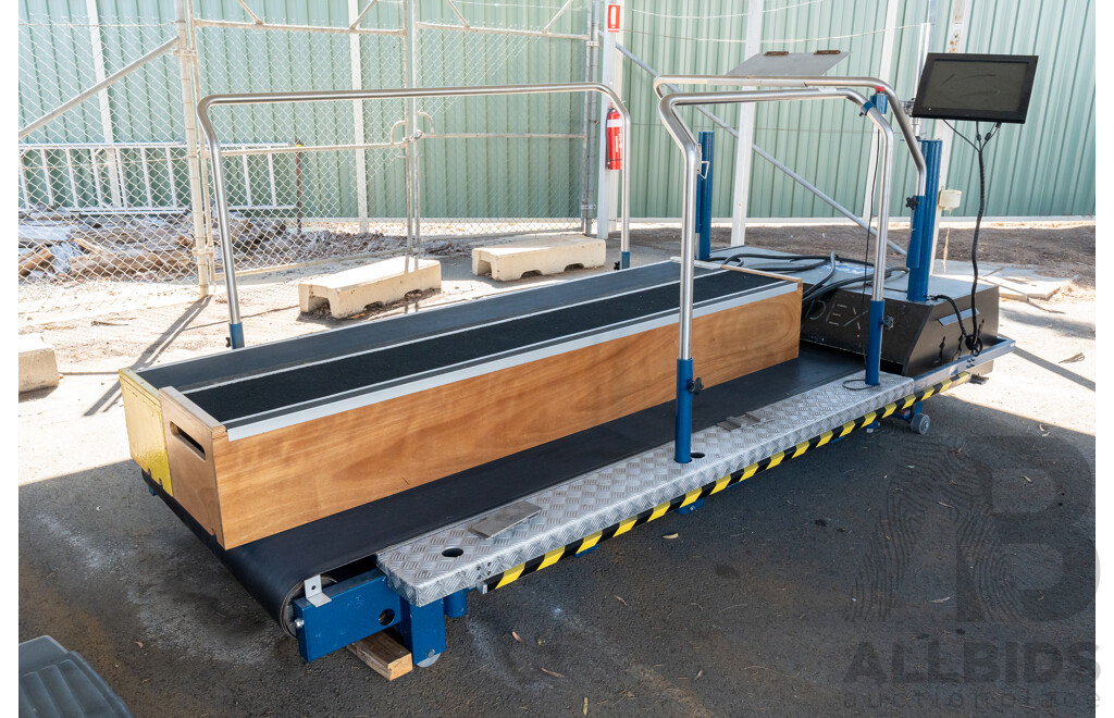 Austredex Large Heavy Duty Commerical Treadmill