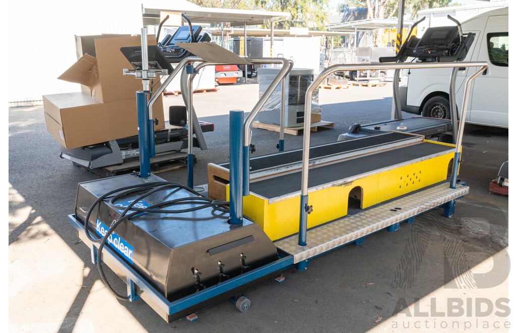 Austredex Large Heavy Duty Commerical Treadmill